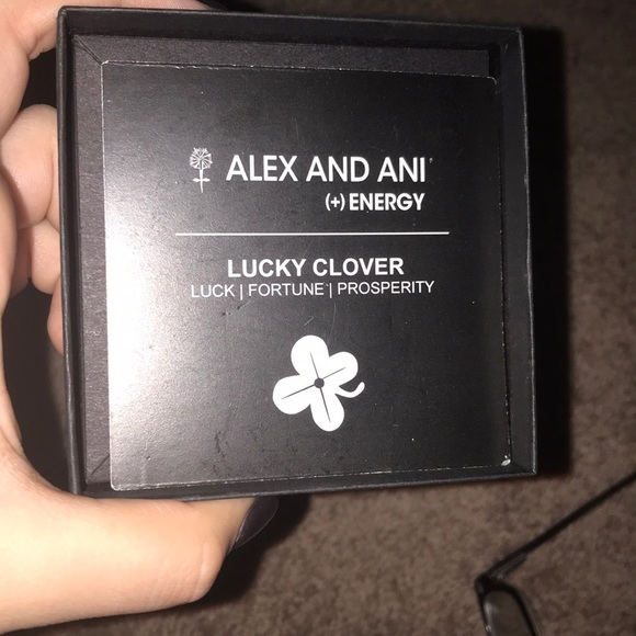 Alex and Ani Lucky Clover - Picture 5 of 8